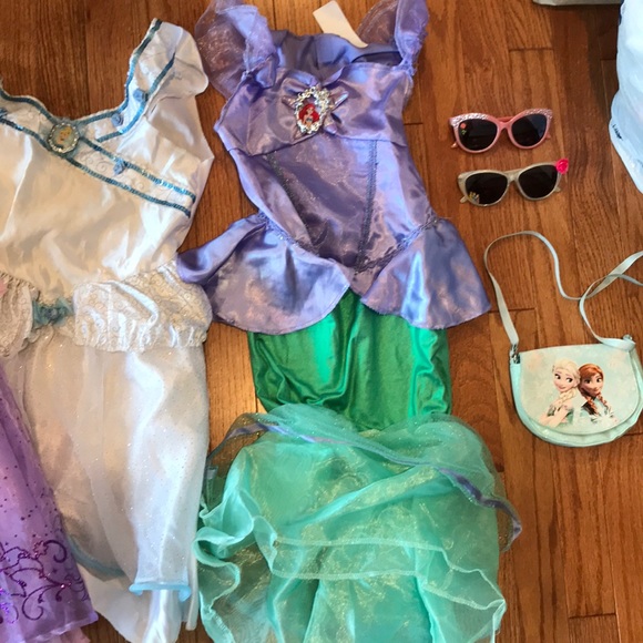 Disney princess dress up and accessories - Picture 4 of 6